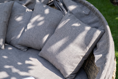 "Стильяно" плетеная кровать круглая, цвет соломенный